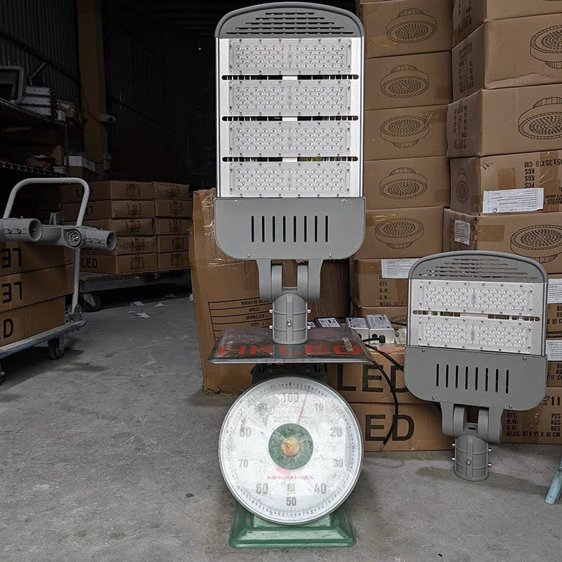 den led duong pho d14 chipled smd cong suat 200w dd14s200 9.webp den led duong pho d14 chipled smd cong suat 200w dd14s200 9.webp