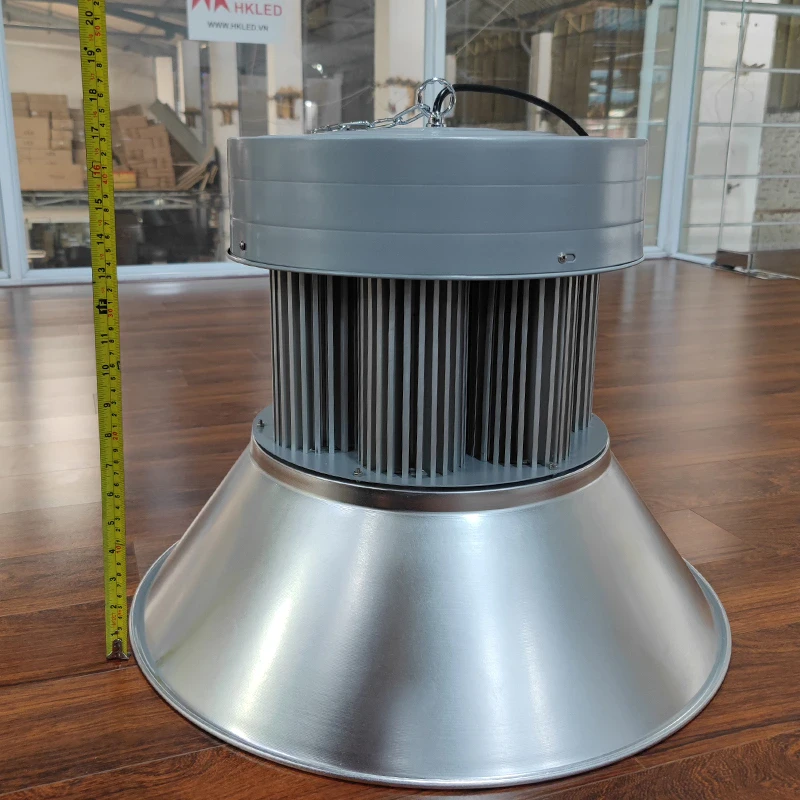 den led nha xuong highbay xhb cong suat 400w chipled cob dxhbc400 6.webp den led nha xuong highbay xhb cong suat 400w chipled cob dxhbc400 6.webp