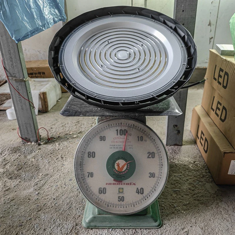 den led nha xuong ufo x03 nguon tron cong suat 250w chipled smd dx03s250 6.webp den led nha xuong ufo x03 nguon tron cong suat 250w chipled smd dx03s250 6.webp