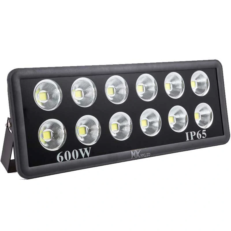den led pha ngoai troi ptc chipled cob cong suat 600w dptcc600 1.webp den led pha ngoai troi ptc chipled cob cong suat 600w dptcc600 1.webp