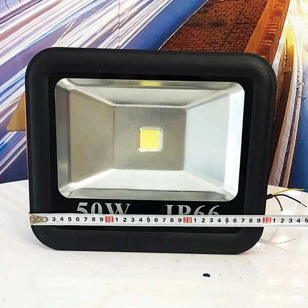den led pha ngoai troi ptr chipled cob cong suat 50w dptrc050 2.webp den led pha ngoai troi ptr chipled cob cong suat 50w dptrc050 2.webp