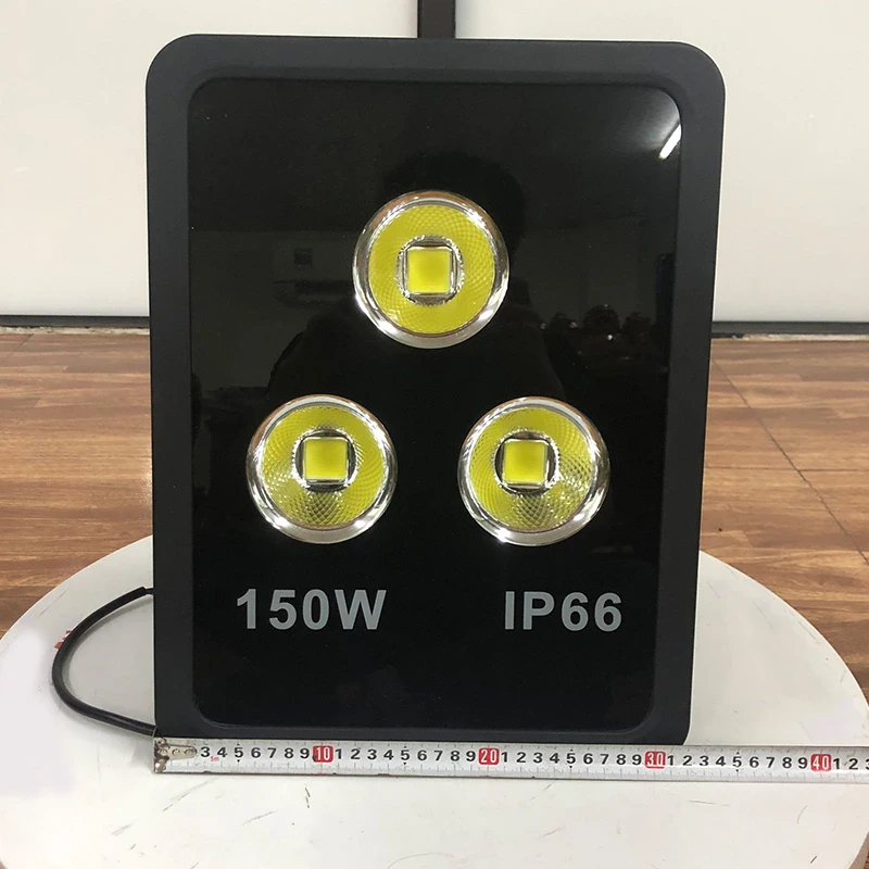 den led pha ngoai troi ptv chipled cob cong suat 150w dptvc150 6.webp den led pha ngoai troi ptv chipled cob cong suat 150w dptvc150 6.webp