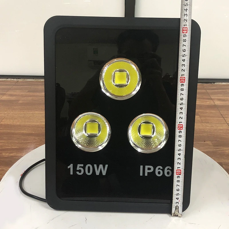 den led pha ngoai troi ptv chipled cob cong suat 150w dptvc150 7.webp den led pha ngoai troi ptv chipled cob cong suat 150w dptvc150 7.webp