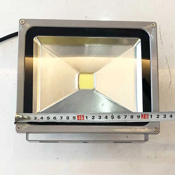 den led pha ngoai troi pxh chipled cob cong suat 30w dpxhc030 3.webp den led pha ngoai troi pxh chipled cob cong suat 30w dpxhc030 3.webp