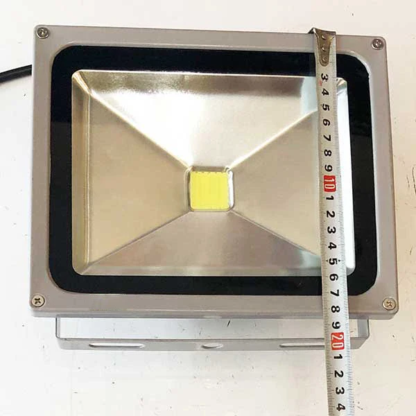 den led pha ngoai troi pxh chipled cob cong suat 50w dpxhc050 3.webp den led pha ngoai troi pxh chipled cob cong suat 50w dpxhc050 3.webp