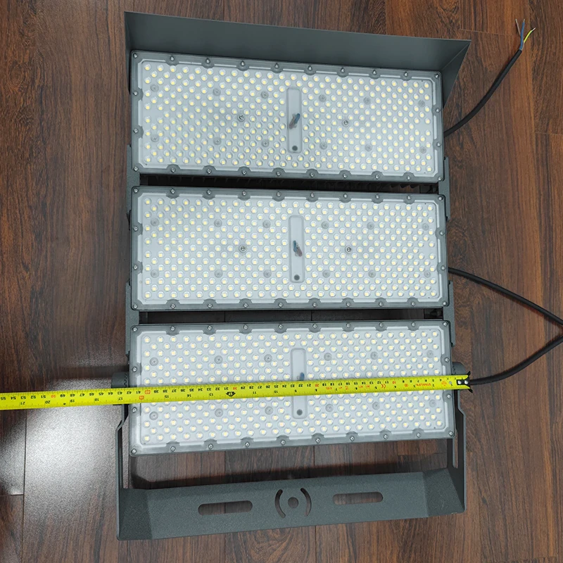 den led pha p04 smd cong suat 600w dp04s600 7.webp den led pha p04 smd cong suat 600w dp04s600 7.webp